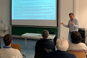 Dimitri Vedel von der Bodensee-Stiftung erläutert zum Thema Heizen mit StromTrm