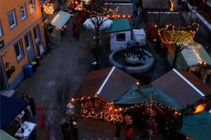 Blick auf den Weihnachtsmarkt von oben